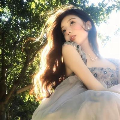 隔楼女孩：我们之间的层距